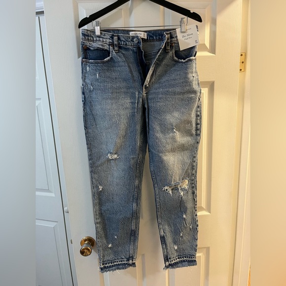 Abercrombie x Bre Sheppard Collab Mom Jeans NWT - Picture 3 of 6